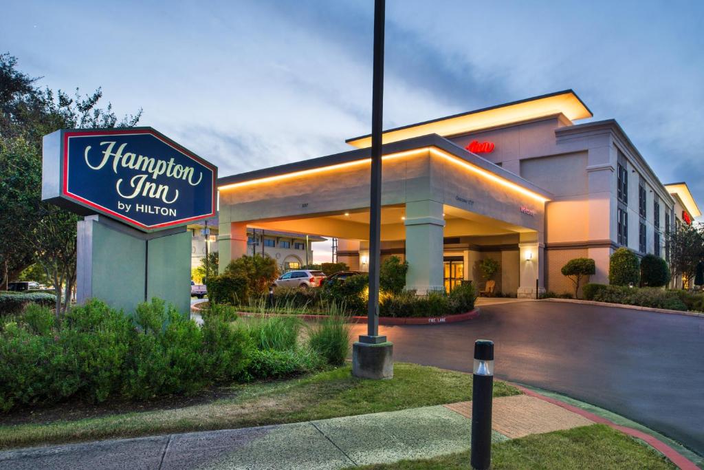 Hampton Inn San Antonio Stone Oak Main image 1